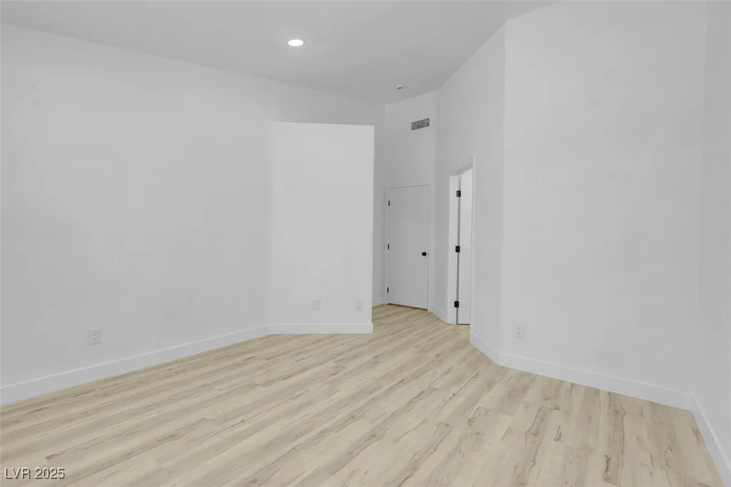 2832 Sing Song, Las Vegas, NV 89106