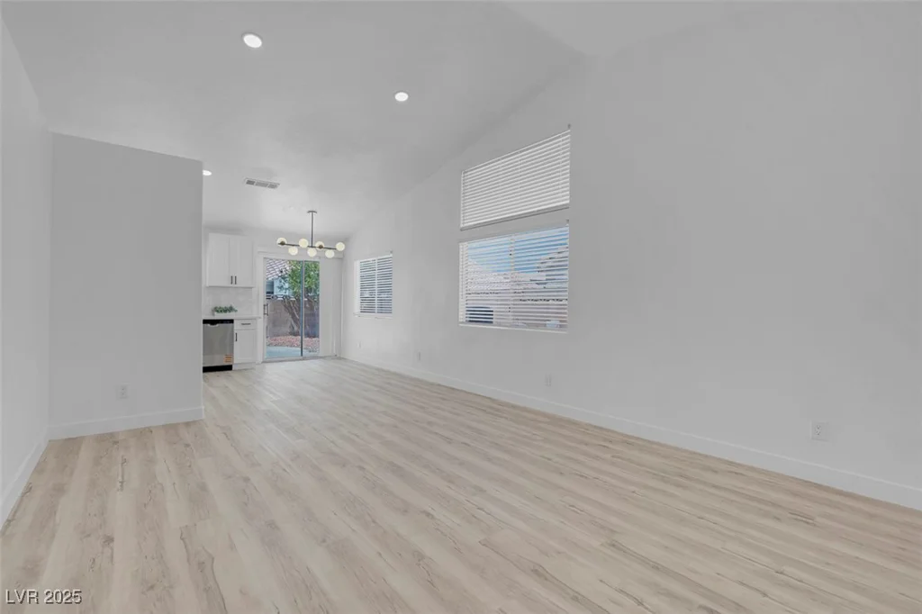 2832 Sing Song, Las Vegas, NV 89106