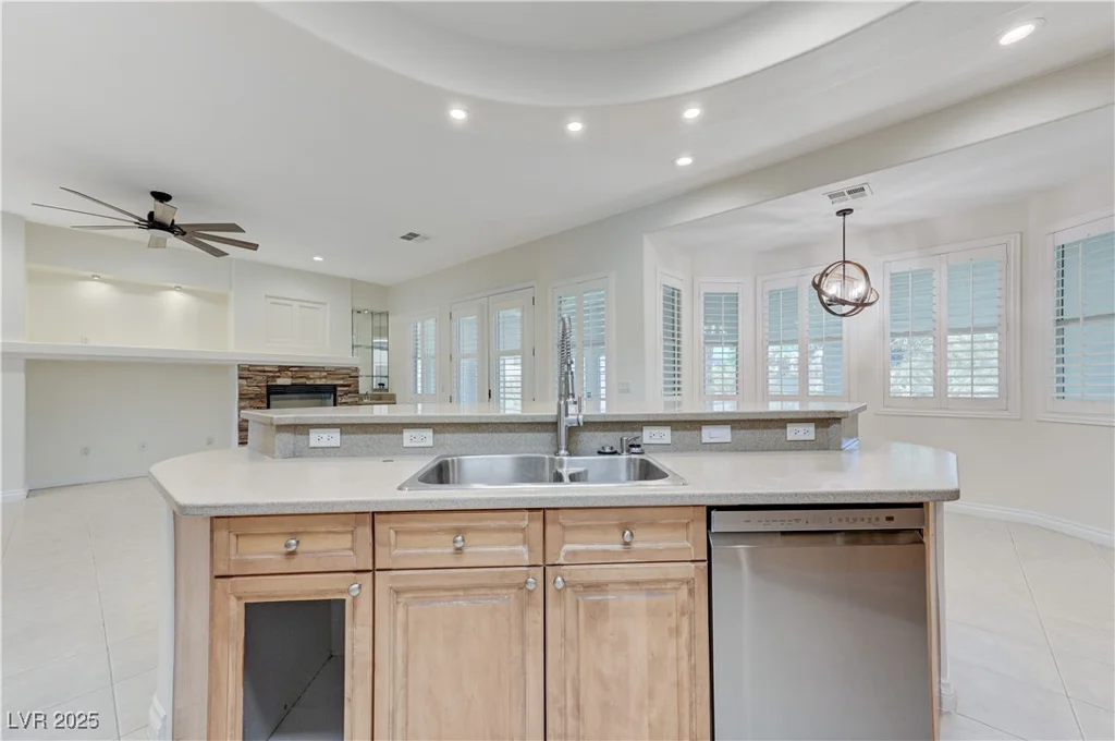 3365 Badura, Las Vegas, NV 89118
