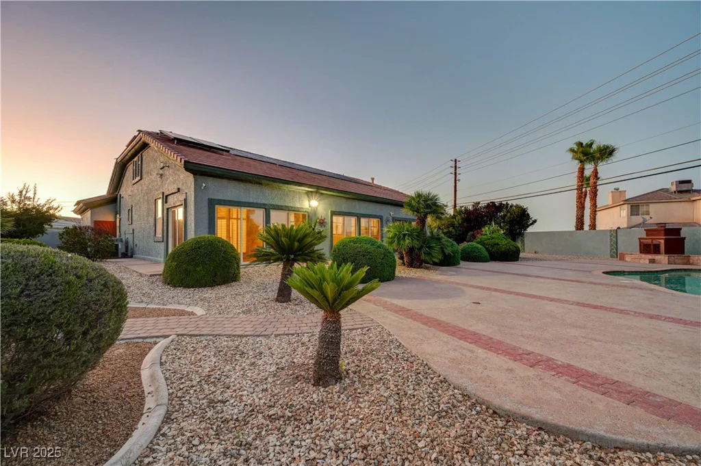 3365 Badura, Las Vegas, NV 89118