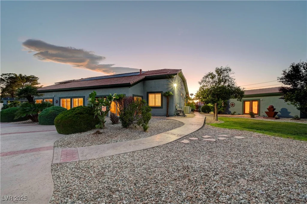 3365 Badura, Las Vegas, NV 89118