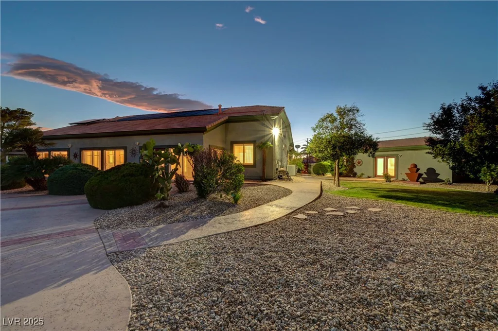 3365 Badura, Las Vegas, NV 89118