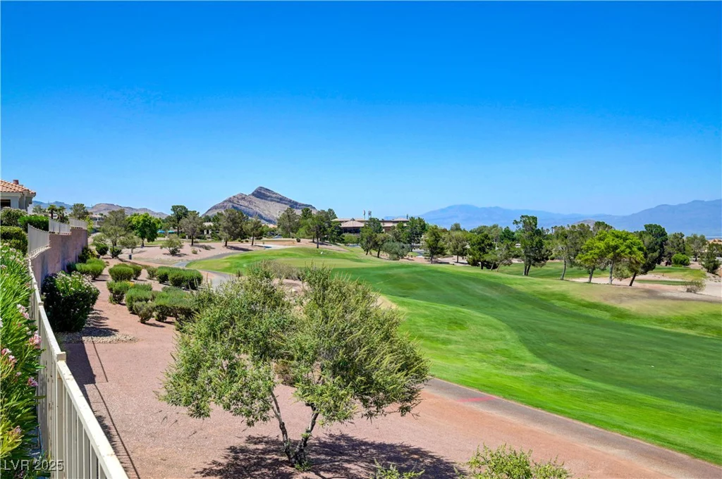 2124 Bay Tree, Las Vegas, NV 89134