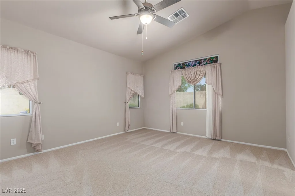 8266 Lincoln Valley, Las Vegas, NV 89123
