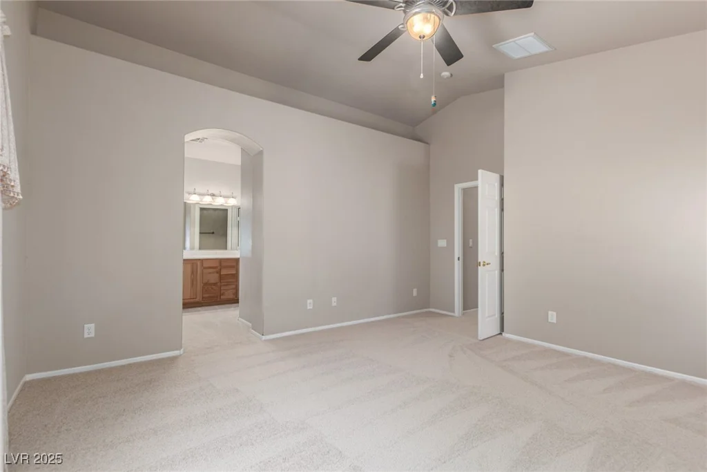 8266 Lincoln Valley, Las Vegas, NV 89123