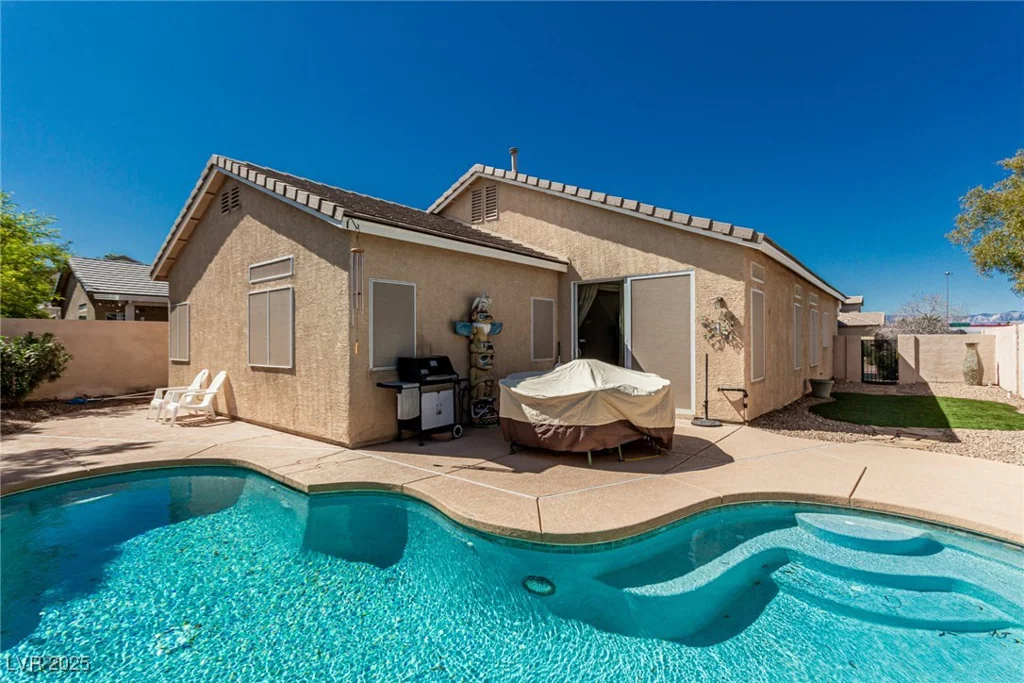 8266 Lincoln Valley, Las Vegas, NV 89123