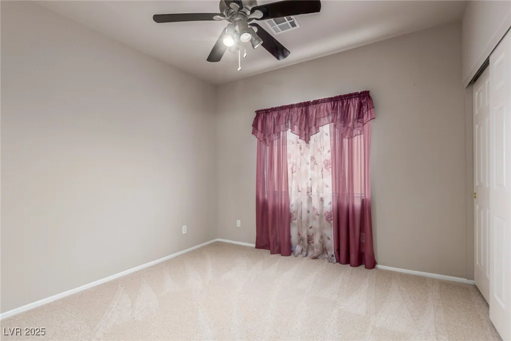 8266 Lincoln Valley, Las Vegas, NV 89123