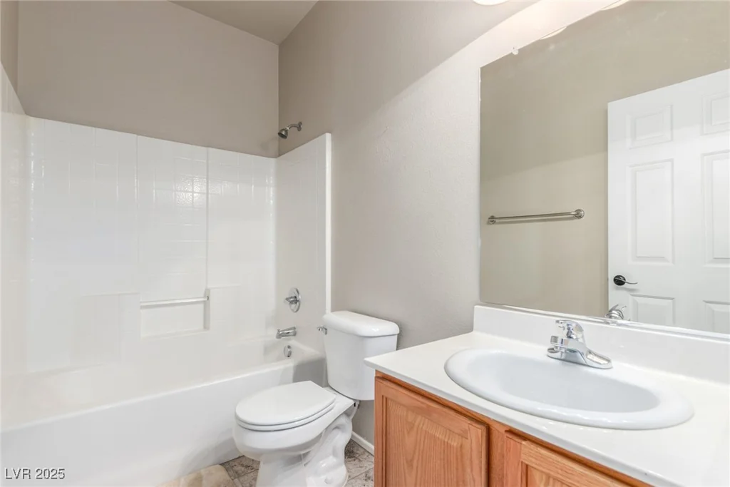 8266 Lincoln Valley, Las Vegas, NV 89123