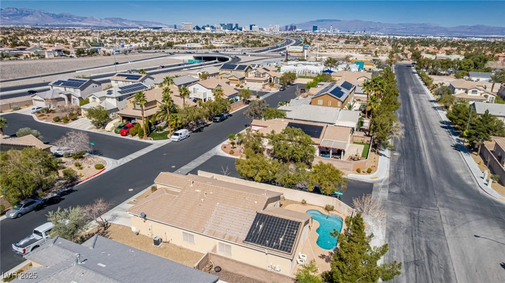 8266 Lincoln Valley, Las Vegas, NV 89123