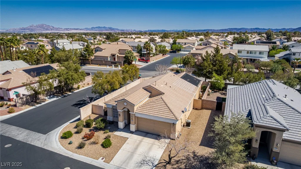 8266 Lincoln Valley, Las Vegas, NV 89123