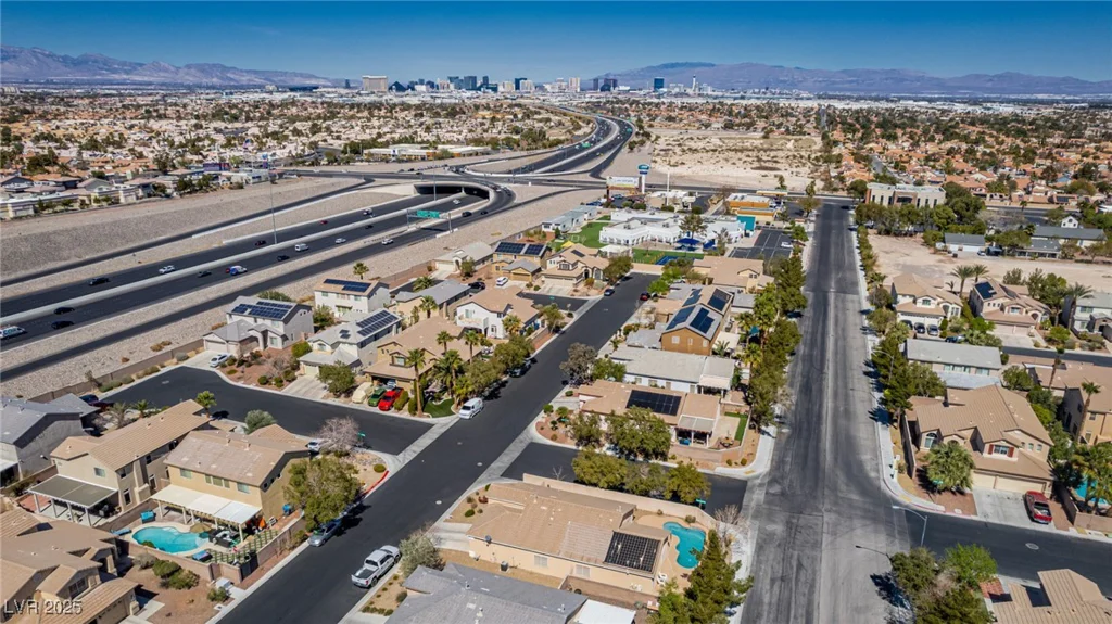 8266 Lincoln Valley, Las Vegas, NV 89123
