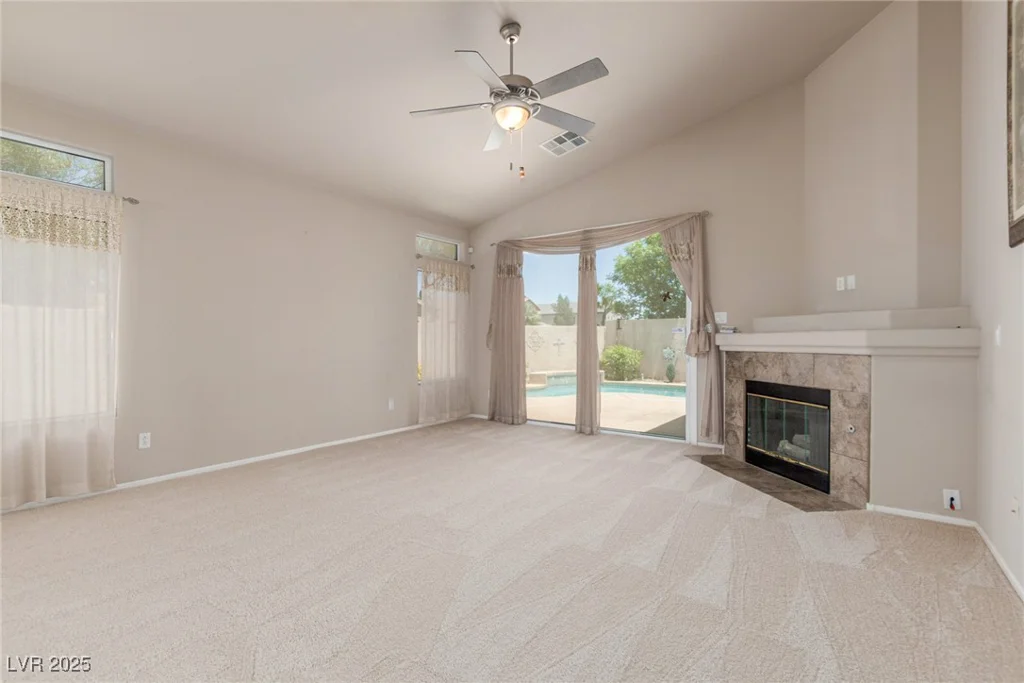 8266 Lincoln Valley, Las Vegas, NV 89123