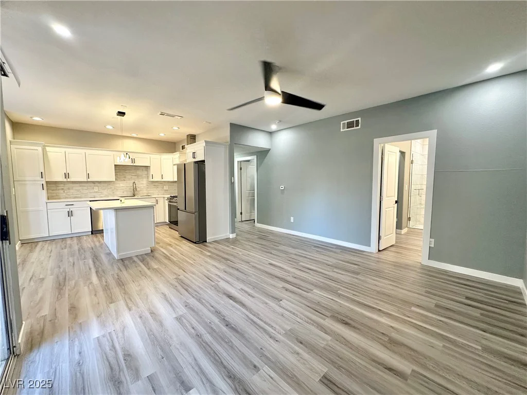 9000 Las Vegas, Las Vegas, NV 89123