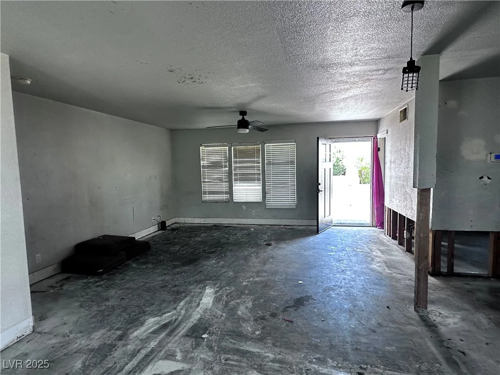5305 Sugarfoot, Las Vegas, NV 89107