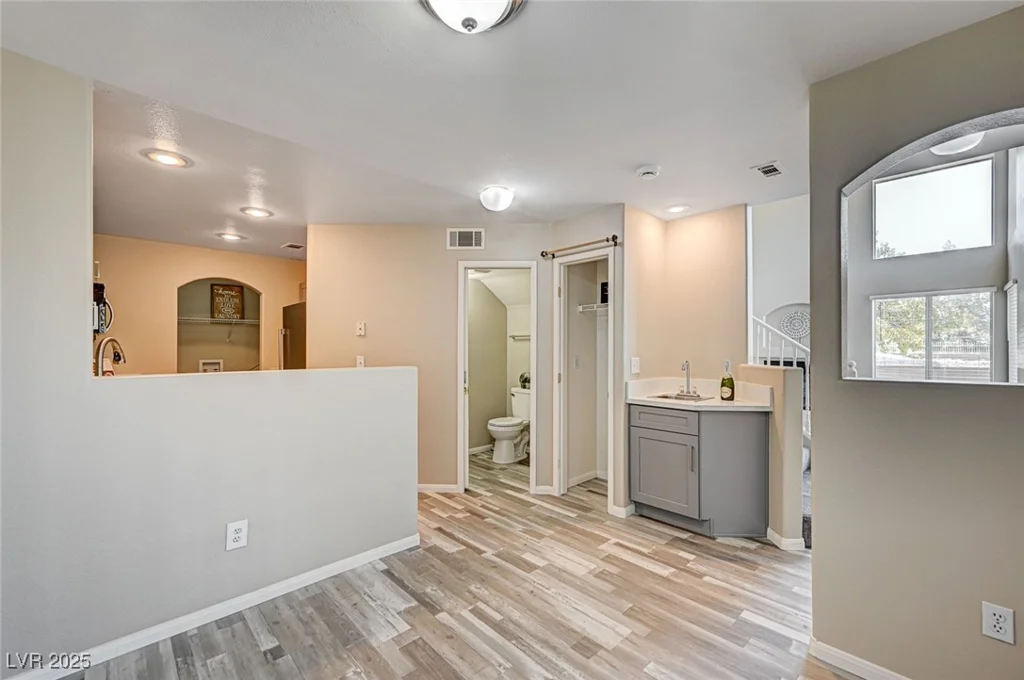 3950 Sandhill, Las Vegas, NV 89121