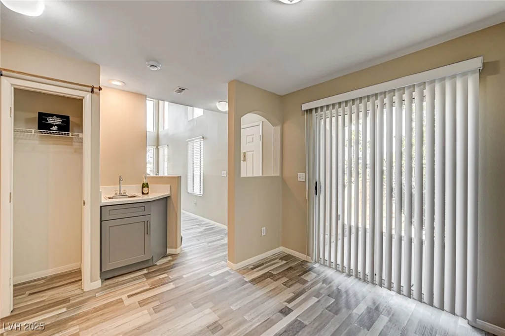 3950 Sandhill, Las Vegas, NV 89121