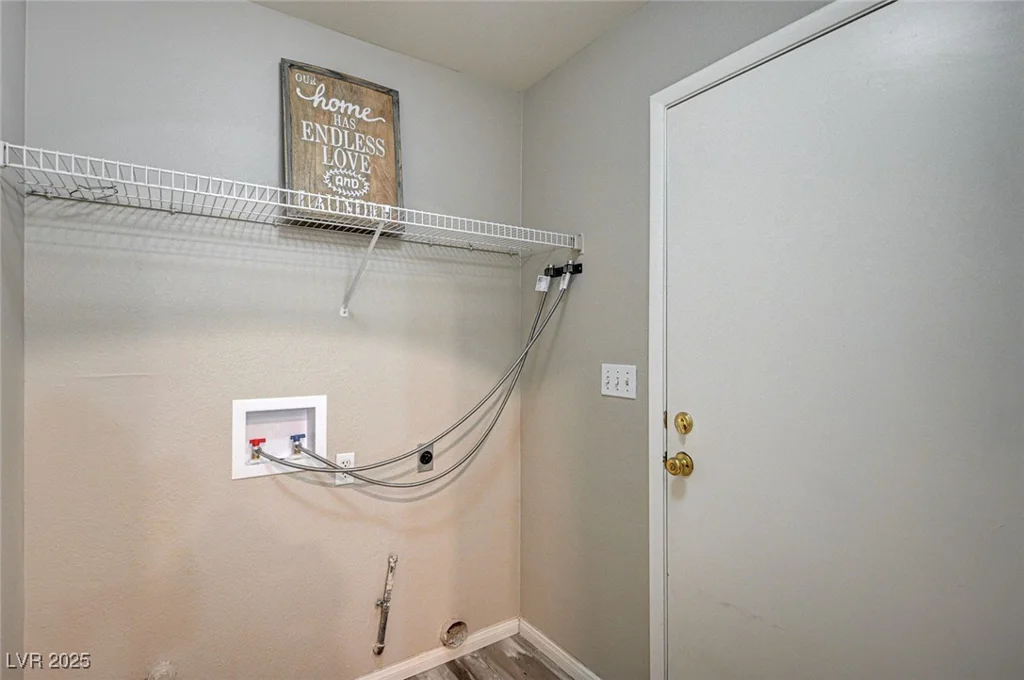 3950 Sandhill, Las Vegas, NV 89121