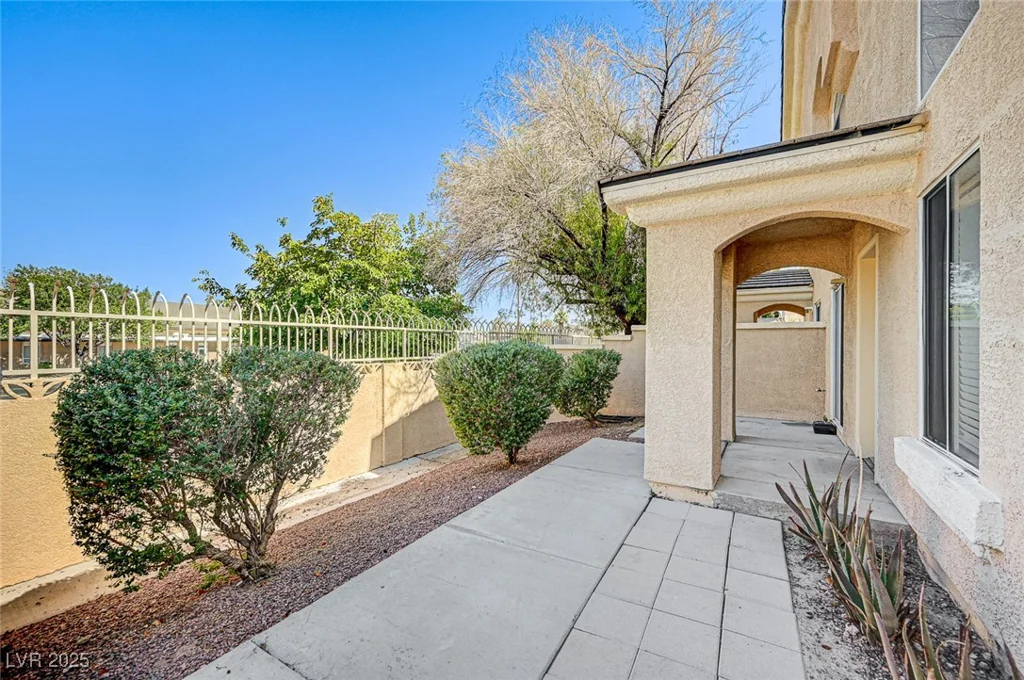 3950 Sandhill, Las Vegas, NV 89121