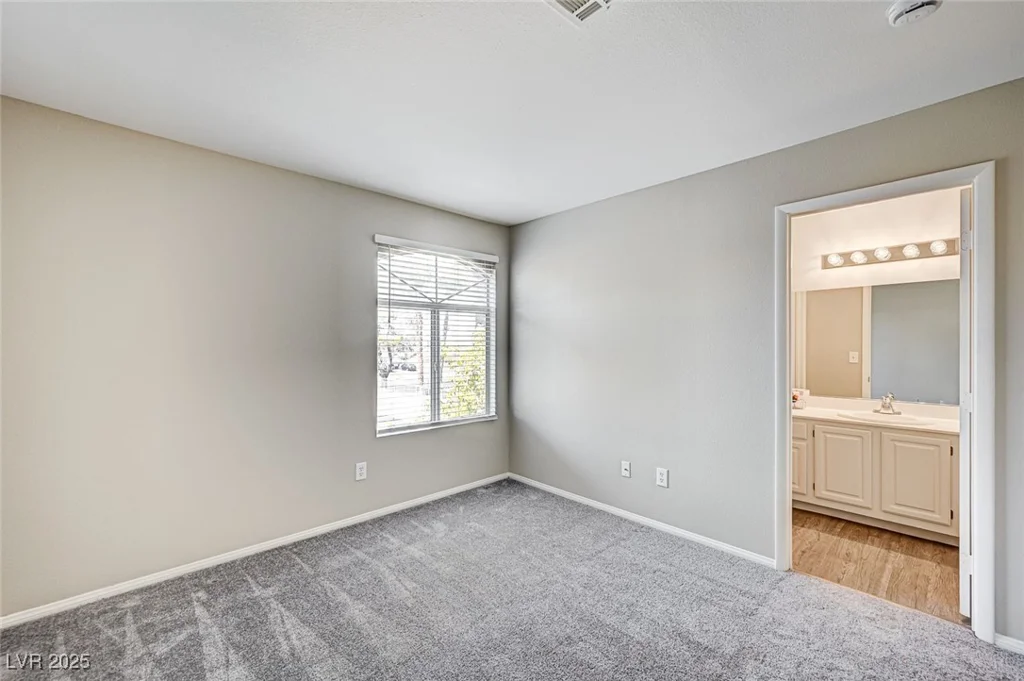 3950 Sandhill, Las Vegas, NV 89121