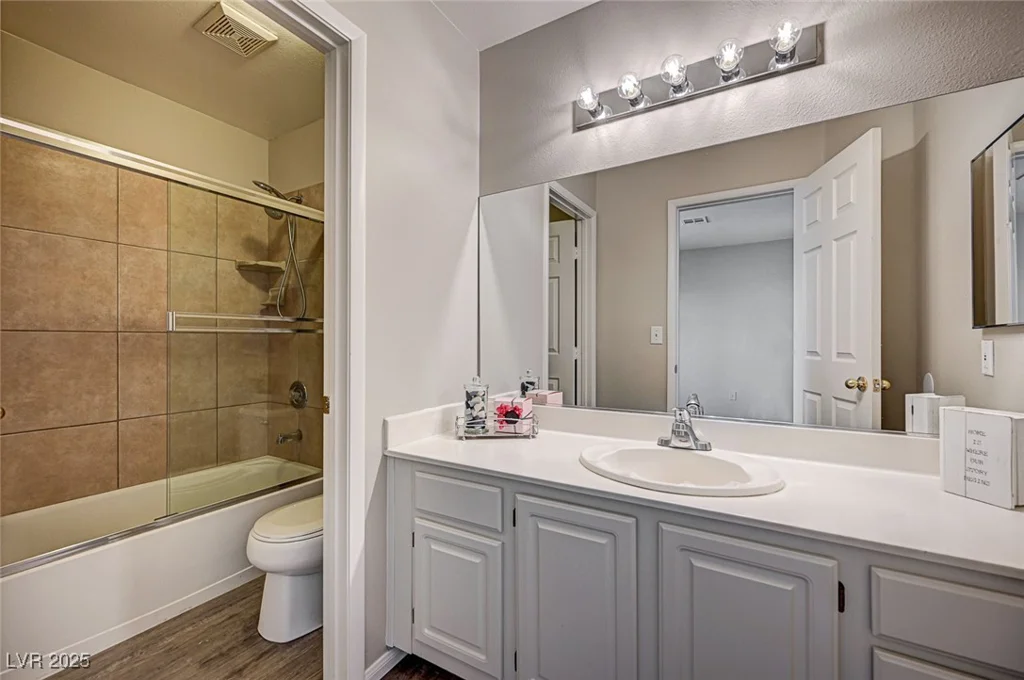 3950 Sandhill, Las Vegas, NV 89121