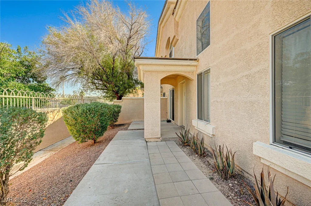 3950 Sandhill, Las Vegas, NV 89121