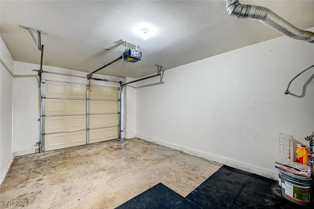 3950 Sandhill, Las Vegas, NV 89121