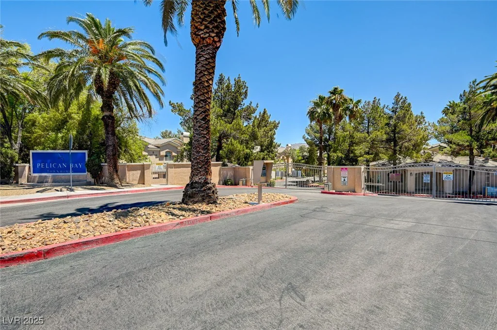 3950 Sandhill, Las Vegas, NV 89121