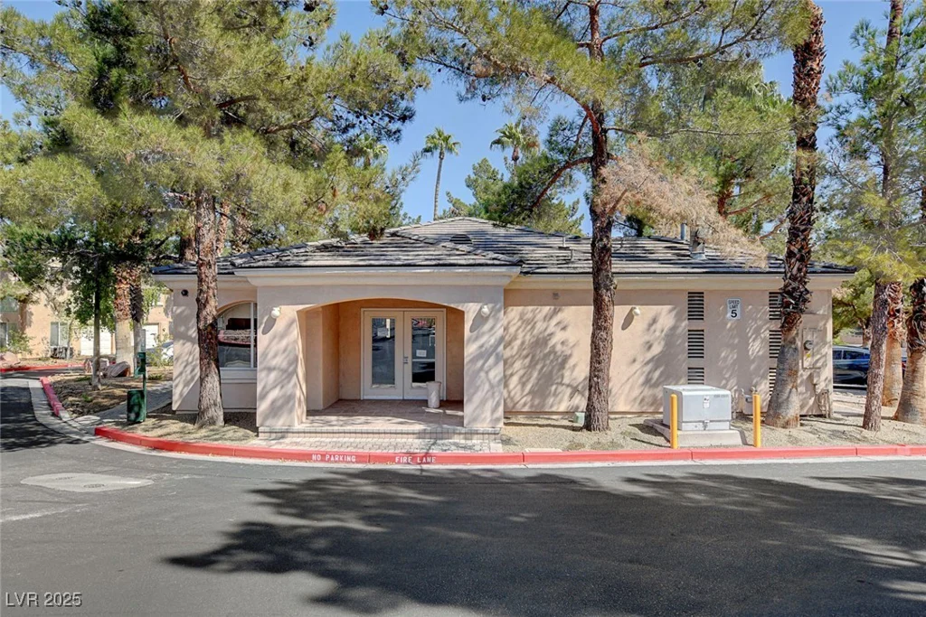 3950 Sandhill, Las Vegas, NV 89121