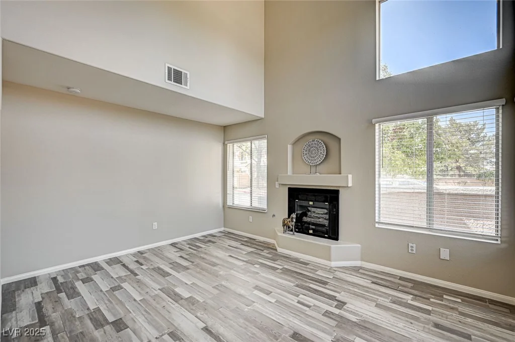 3950 Sandhill, Las Vegas, NV 89121