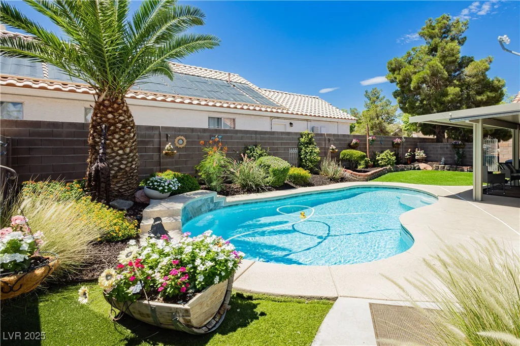 4813 Virginia Falls, Las Vegas, NV 89130