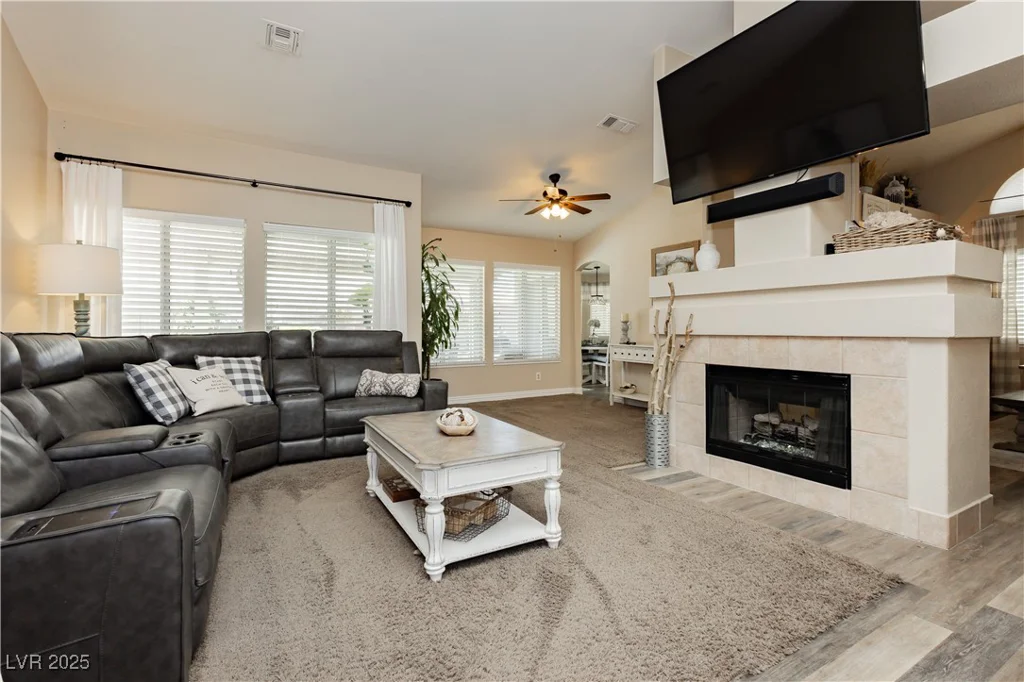 4813 Virginia Falls, Las Vegas, NV 89130