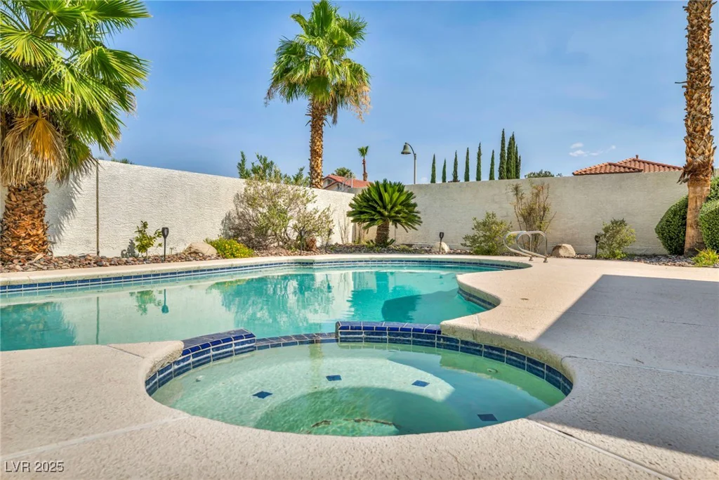 10024 Skipper, Las Vegas, NV 89117