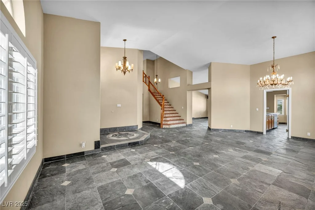 10024 Skipper, Las Vegas, NV 89117