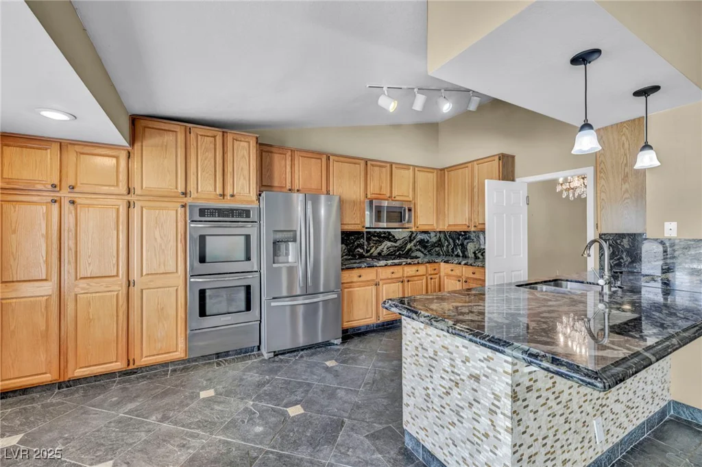 10024 Skipper, Las Vegas, NV 89117