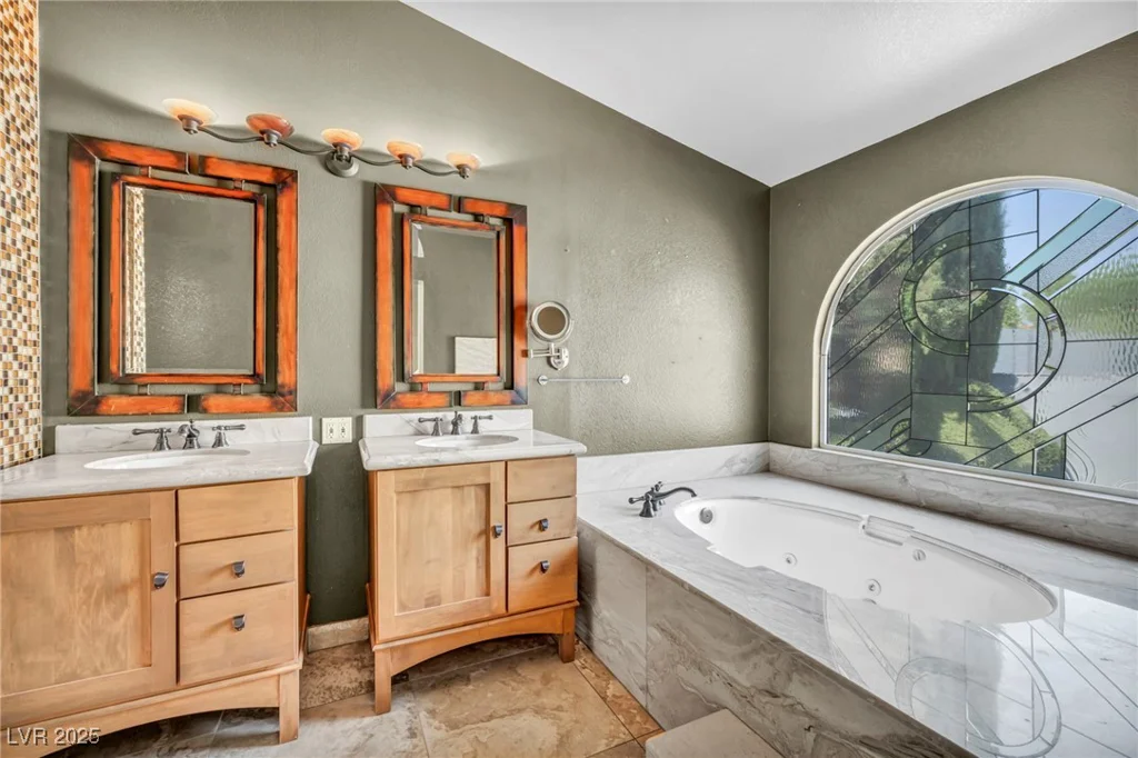 10024 Skipper, Las Vegas, NV 89117