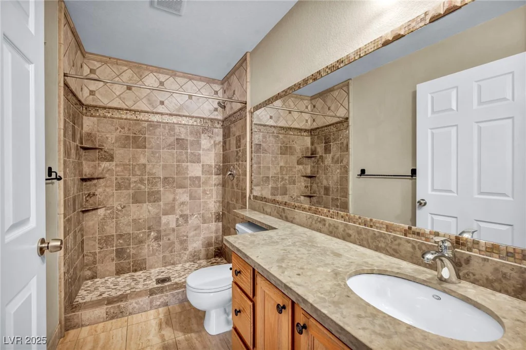 10024 Skipper, Las Vegas, NV 89117