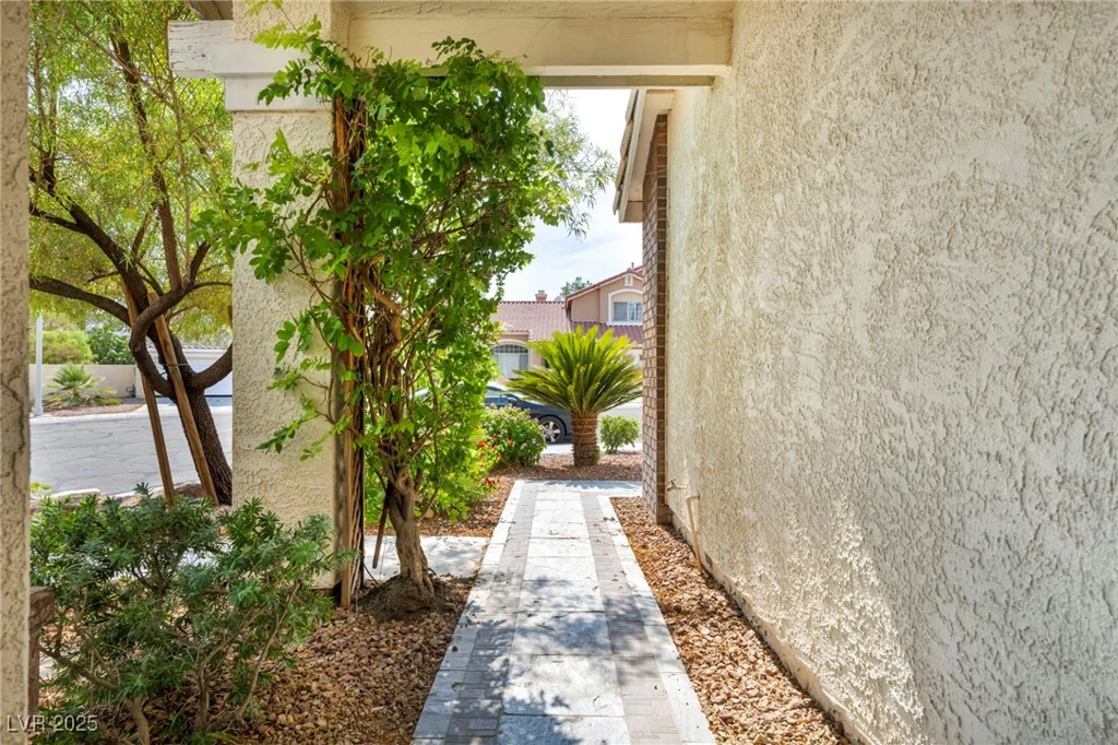 10024 Skipper, Las Vegas, NV 89117