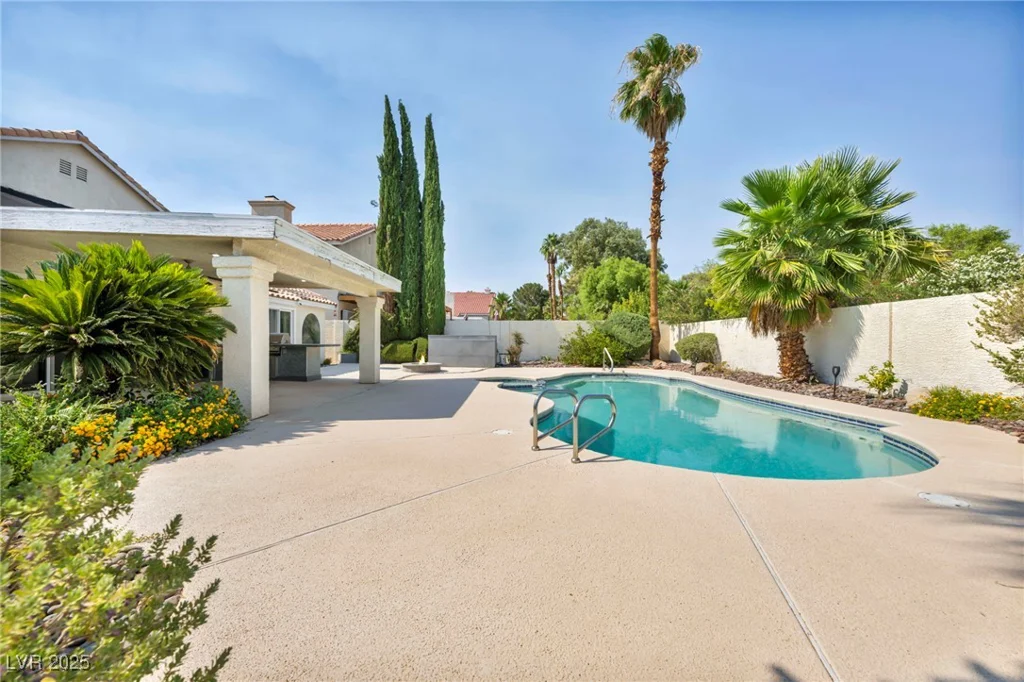 10024 Skipper, Las Vegas, NV 89117
