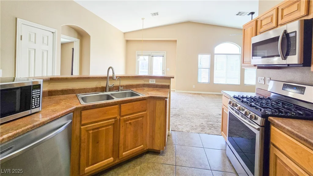8718 Tom Noon, Las Vegas, NV 89178