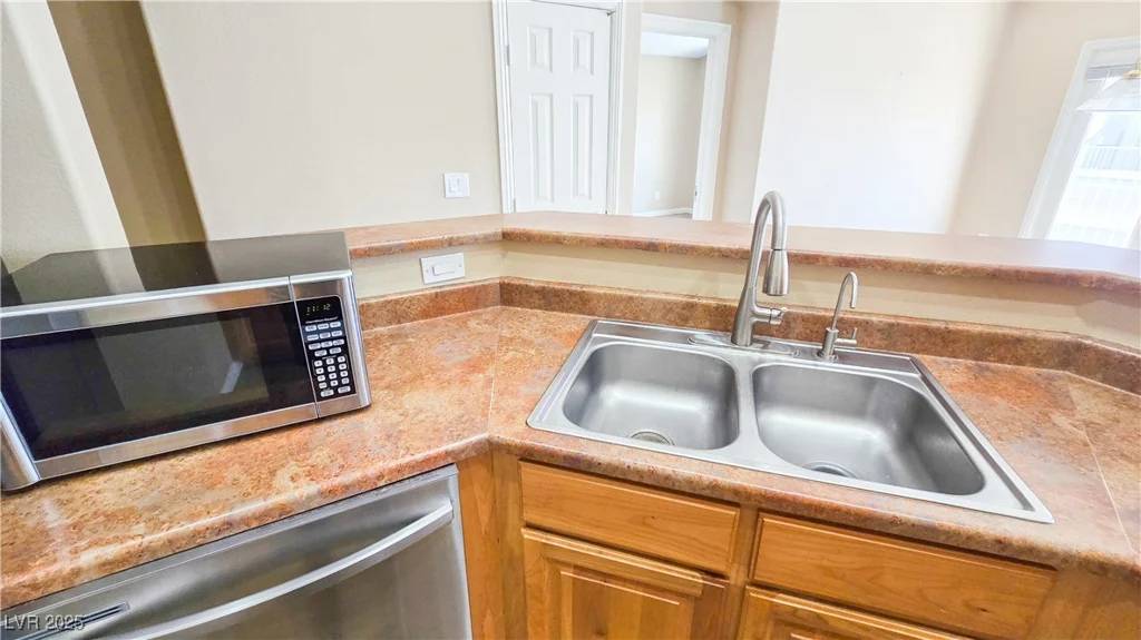 8718 Tom Noon, Las Vegas, NV 89178