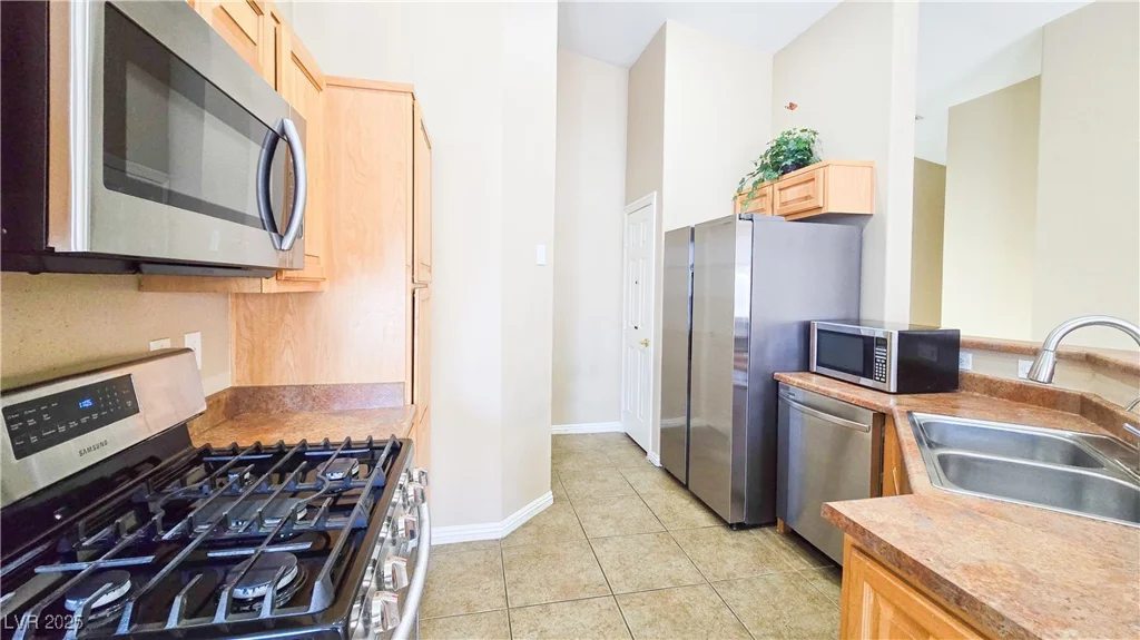 8718 Tom Noon, Las Vegas, NV 89178