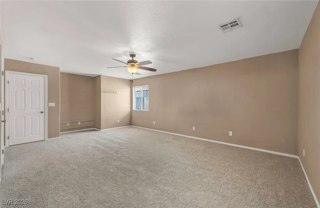 8557 Hidden Pines, Las Vegas, NV 89143