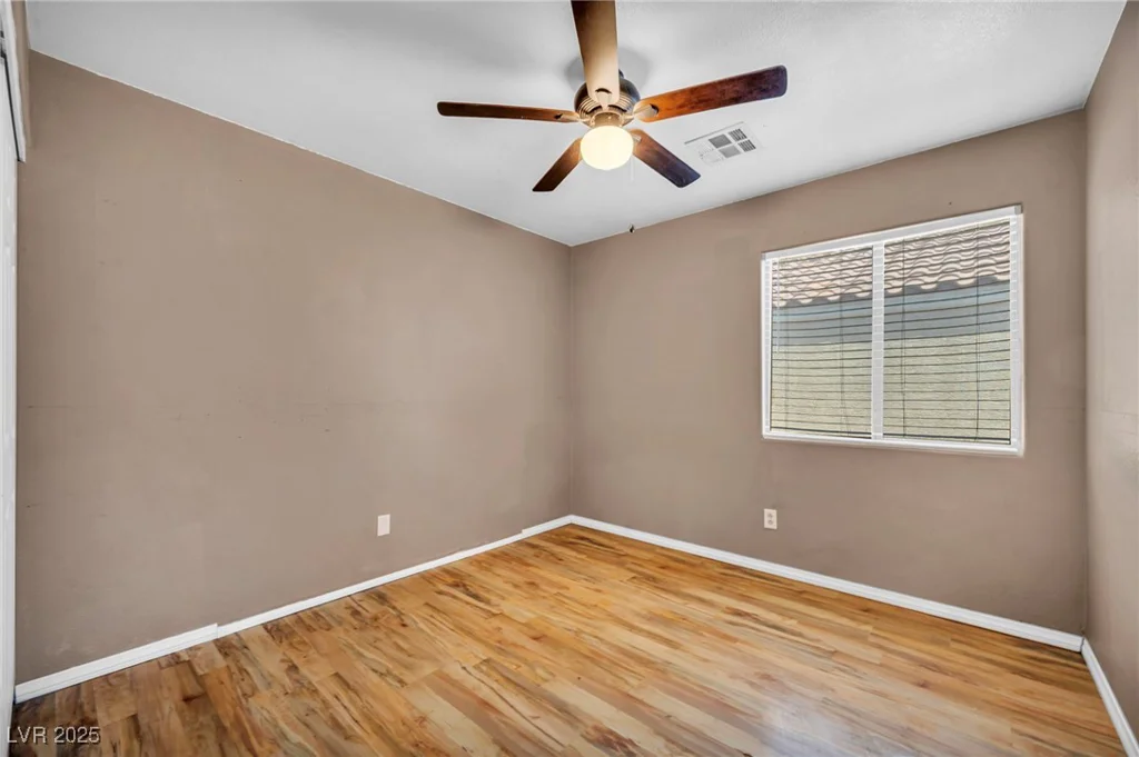 8557 Hidden Pines, Las Vegas, NV 89143