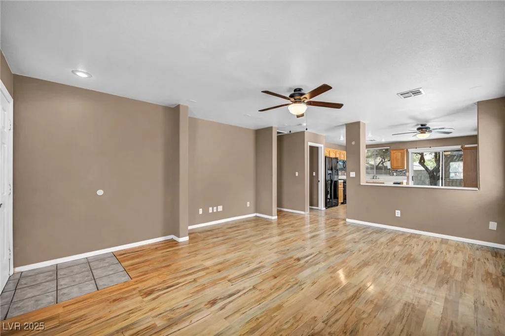 8557 Hidden Pines, Las Vegas, NV 89143