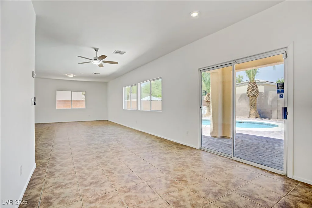 1208 Silver Bark, North Las Vegas, NV 89081