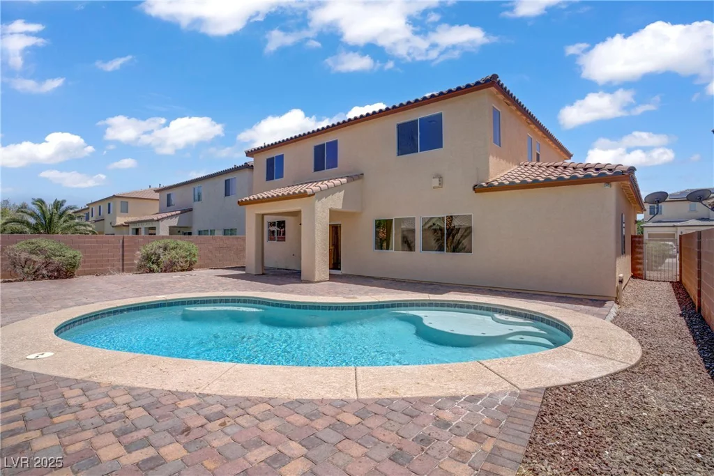 1208 Silver Bark, North Las Vegas, NV 89081