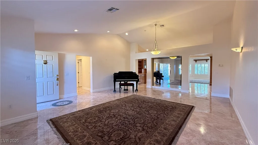 8821 Sandspring, Las Vegas, NV 89134