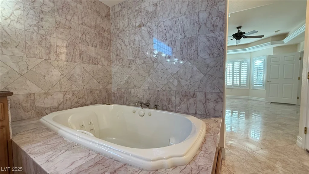 8821 Sandspring, Las Vegas, NV 89134