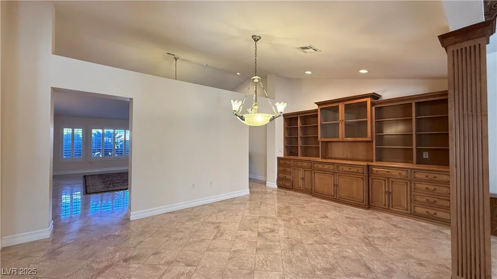 8821 Sandspring, Las Vegas, NV 89134