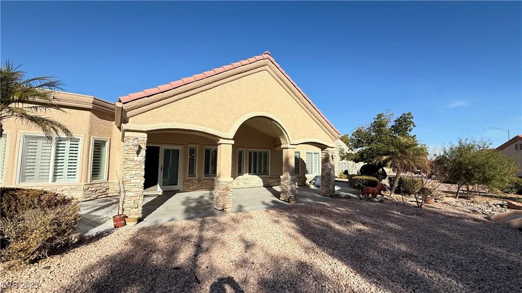 8821 Sandspring, Las Vegas, NV 89134